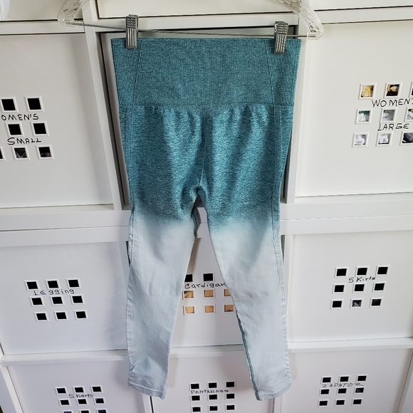 GYMSHARK Ombre Women’s Legging Size Small - Picture 2 of 9